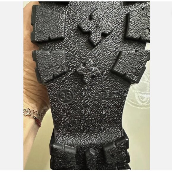 Rubber Chelsea Boots Waterproof Size: 8 - Picture 7 of 7